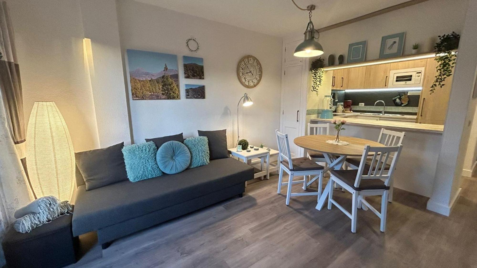 Huebsche Ferienwohnung Mit 2 Schlafzimmern, Pool Und Wlan, Strandnaehe Callao Salvaje Exterior photo